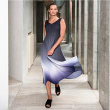 Alquema utilizes handmade processes along with modern crushing techniques to create fashion-forward pieces produced in perfect harmony. They are light-weight, flattering on all body types, and crease-free - great travel companions.
